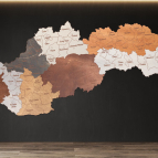 Drevená mapa Slovenska – Farebné kraje s okresmi