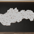 Drevená mapa Slovenska s okresmi a mestami
