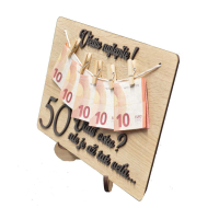 Drevená tabuľka k narodeninám so stojanom