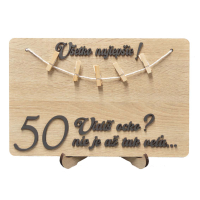 Drevená tabuľka k narodeninám so stojanom