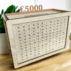 Vyškrtávacia drevená pokladnička