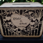 Svadobná truhlica na peniaze - vyrezávané kvety