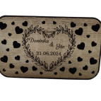 Svadobná truhlica na peniaze - Vyrezávané srdiečka