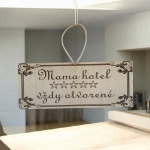 Drevená tabuľka - Mama hotel
