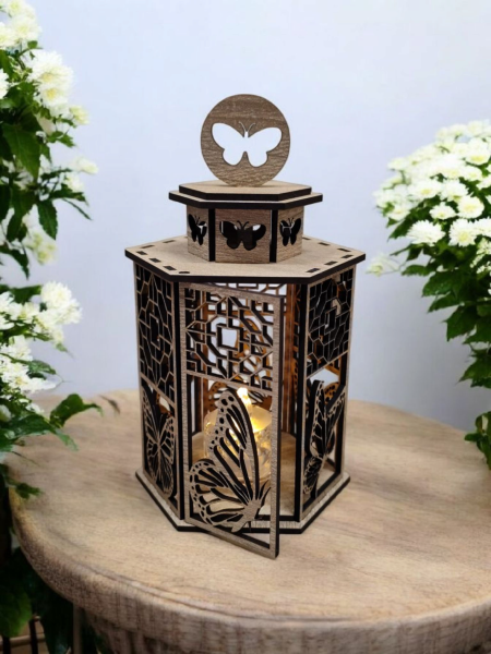 Drevená lucerna - Motýľ