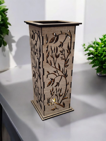 Vysoký drevený svietnik - Konáre s listami